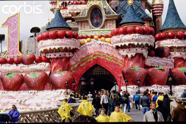 [MAGIC IN PROGRESS] Disneyland Paris 0000284871-007