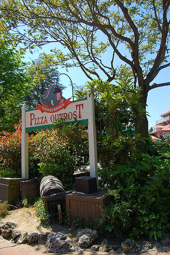 Adventureland :: Colonel Hathi's Pizza Outpost 2587155540_52044c4dcb