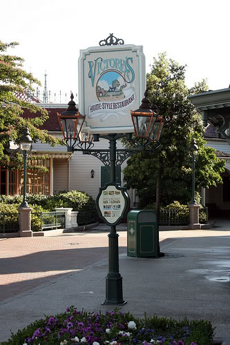 Main Street USA :: Victoria's - Home Style Restaurant 2676392849_454670b068