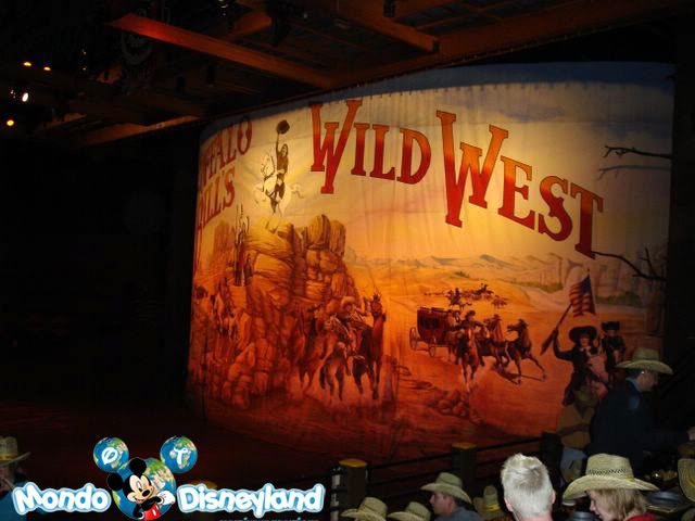 Disney Village :: Buffalo Bill Wild West Show DSC00437-2005_06_05-10_40_35