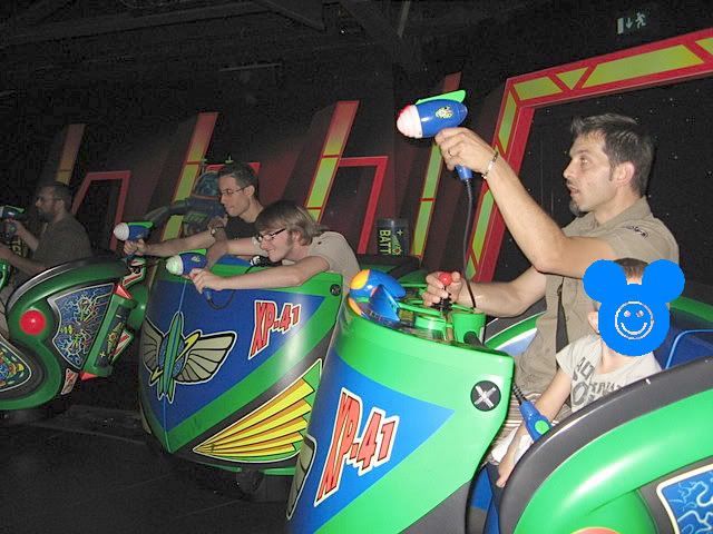 BUZZ LIGHTYEARS LASERBLAST - Discoveryland - Pagina 2 Racconto46isn7