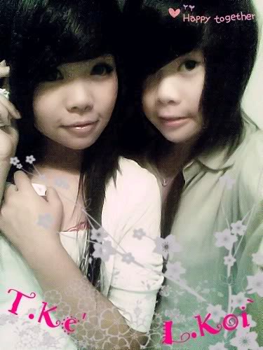 hỐ hỐ.. trÀ kÉ kut3 nhÓe :-* xinh lẮm keR =]~ Aaaaaaaa