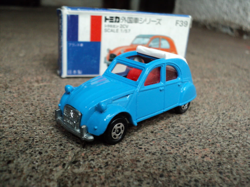 Citroen 2CV Tomica DSC01052