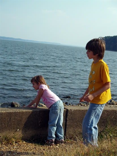 Took the kids to the park Kylake