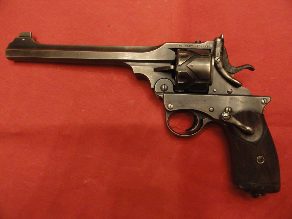 Ma dernière folie, le revolver semi automatique Webley Fosbery - Page 4 DSC02873