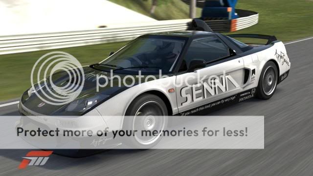 History of G.P. Legends Senna_bw_cf