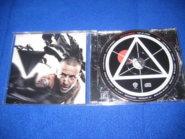 Vendo 2 cds del Out Of Ashes de Dead By Sunrise!!! IMG_6377