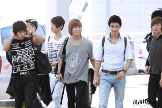 [Pics] 100902 SHINee @ Incheon Airport - Part 2 195d98054c7f8a900754d6