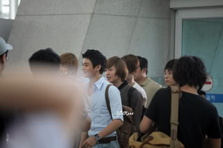 [Pics] 100902 SHINee @ Incheon Airport - Part 2 Img8398cdb8f8af