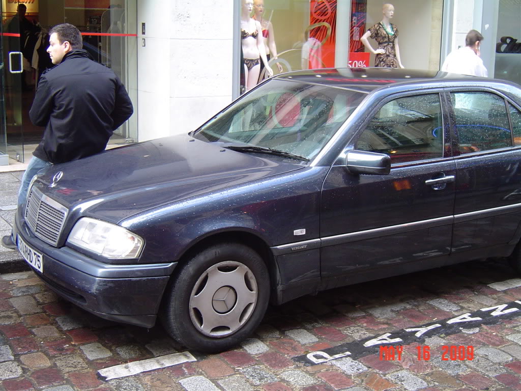 C 180 Avistado na rua em Paris - Referência de preço DSC00475