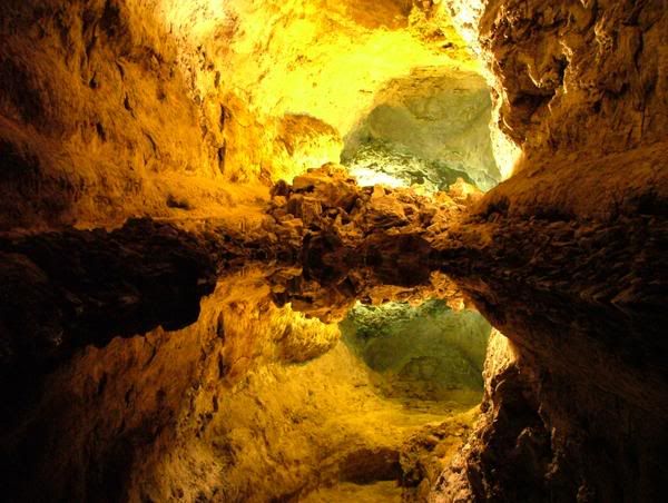 Gruta Subterránea Cuevas_de_los_verdes_med