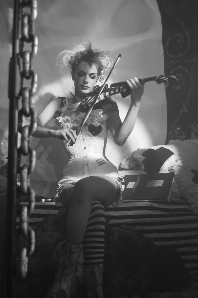 Emilie Autumn au Nouveau Casino à Paris, lundi 6 Octobre DSC_0372-1