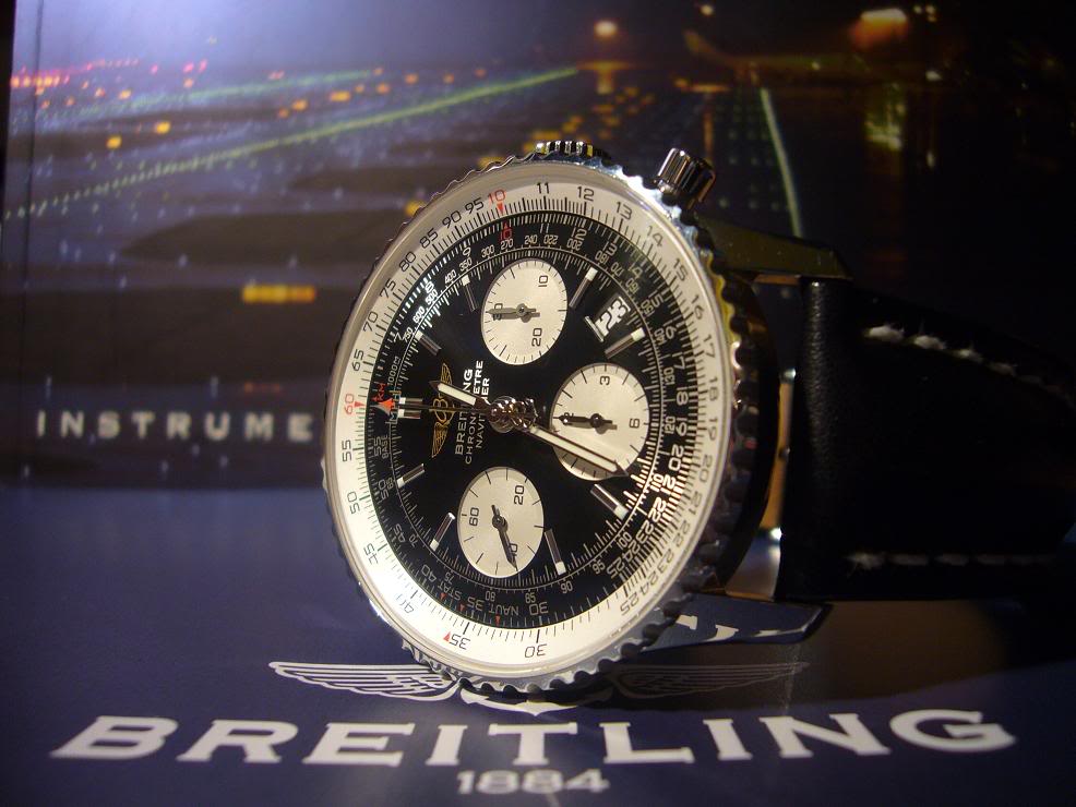 BREITLING - La montre de pilote du jour Naviaroport-1