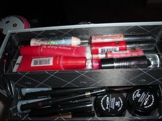 Organizing make up? O_O Picture1756