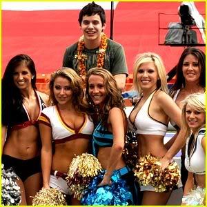 David performs at the Pro - Bowl Probowl6