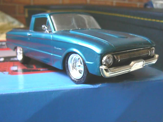 61` Ford ute Models040-1