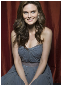 » Profesora Brennan // as. Emily Deschanel (Profesor de Ingles!*) Emelydeschanel