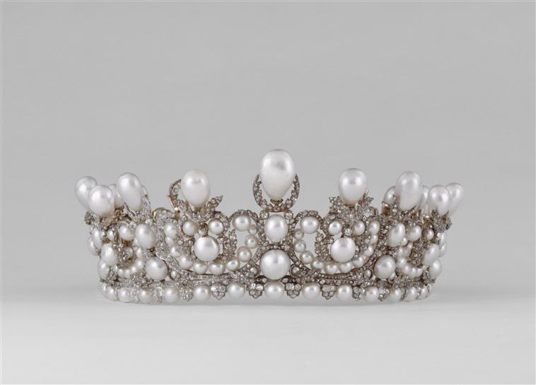 TIARAS I - Página 14 FRA-TIARADEPERLAS92-003887