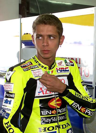 Valentino Rossi photo's - Page 2 00_02-1