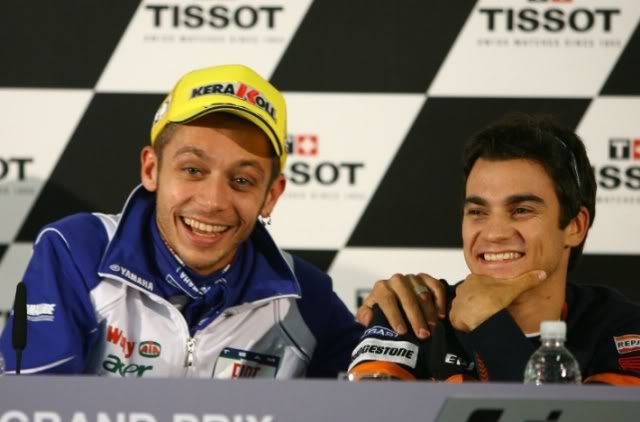 Valentino Rossi photo's - Page 2 2dqkr3c