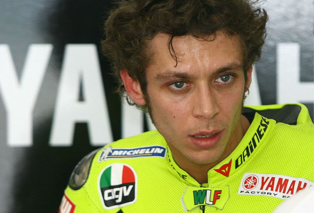 Valentino Rossi photo's - Page 2 Bshg1mv7