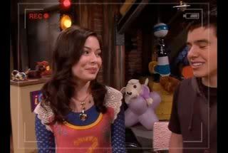 David on iCarly - vid Captures - Page 2 Carsc