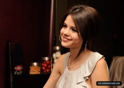 fan SELENA GOMEZ vào đây nào!!!! :X - Page 5 Normal_12