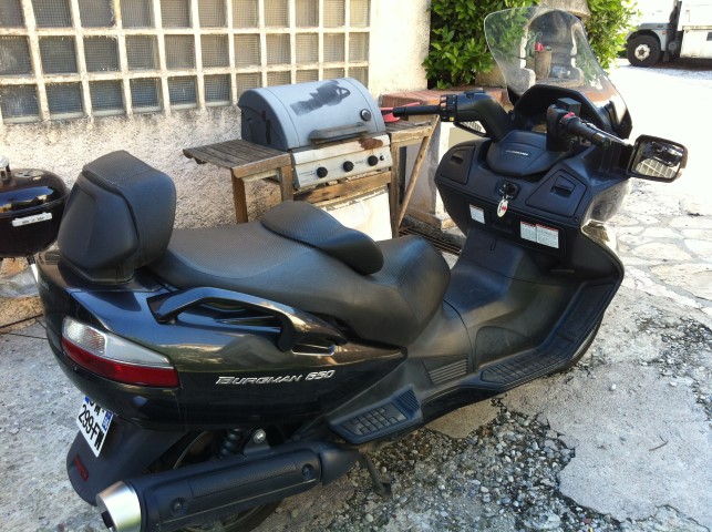 [VENDU] Burgman 650 genuine 2007, 39500 km, 3200€ IMG_3551Small