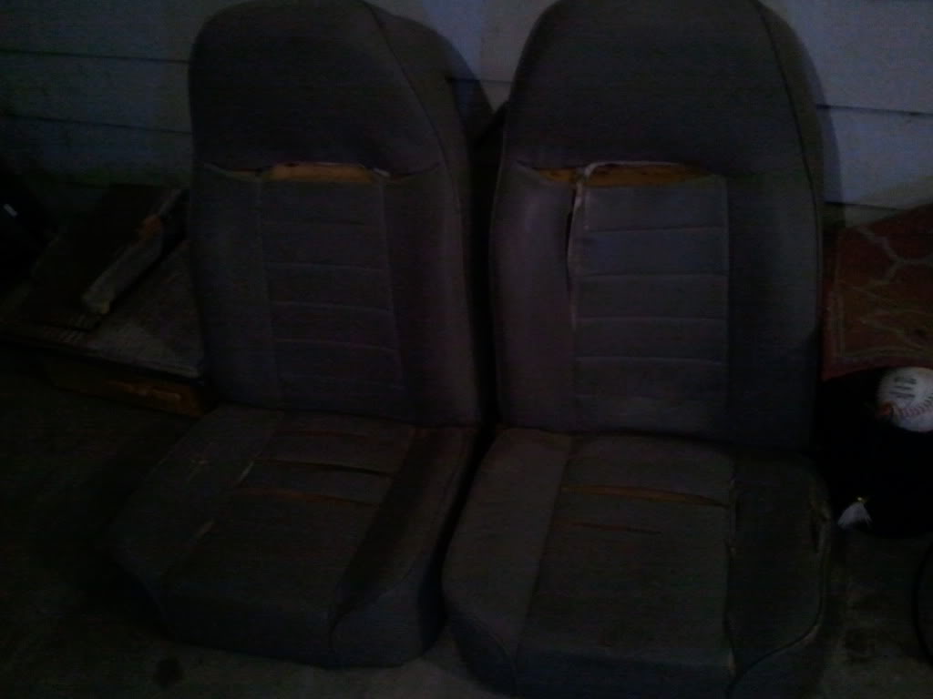 Tuffy console for a YJ and old seats. 2011-11-07191856