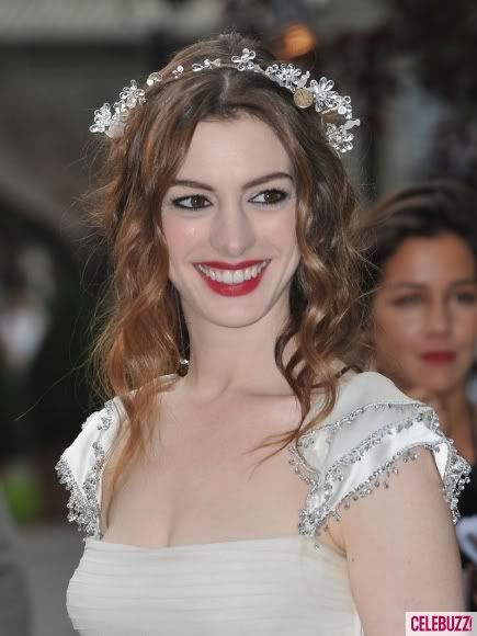 ♥ Top 10 sao nữ được tìm kiếm nhiều nhất trên Internet ♥ ANNE-HATHAWAY-GETTY-435x580