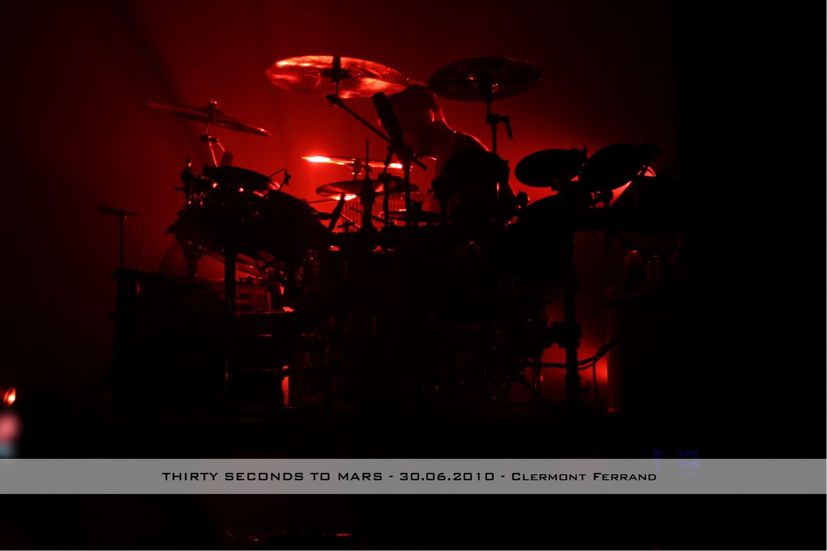 [Clermont] Photos et vidéos du concert  Concert30stm244