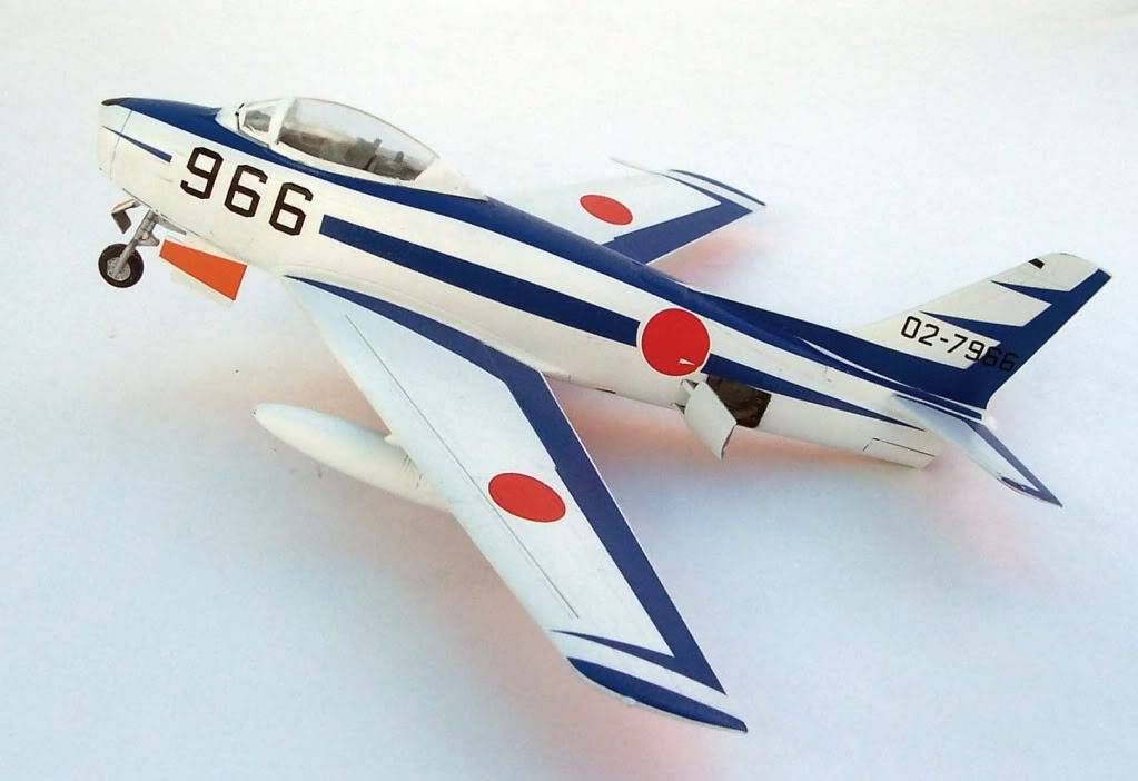 1/72 Sabre F-86F-40 JASDF Blue Impulse Acrobatic Team Imagen064