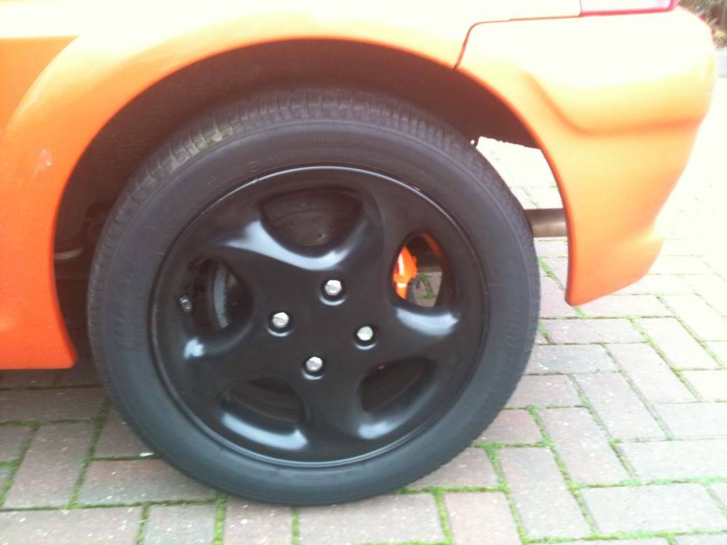 Jonesy's Lambo GTI! Brake Calipers Painted - Page 3 3b37796a