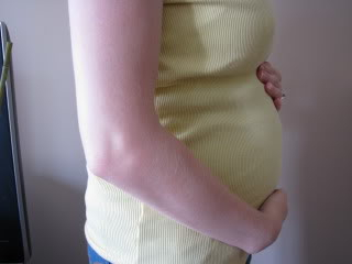 FROM BUMP TO BABY - bump pics!! - Page 21 185weekswithshirt