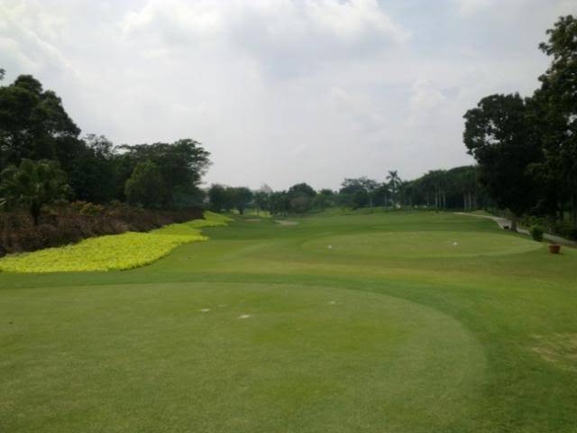 Golf in Jakarta, Indonesia (Warning - Pix intensive) 24092010147