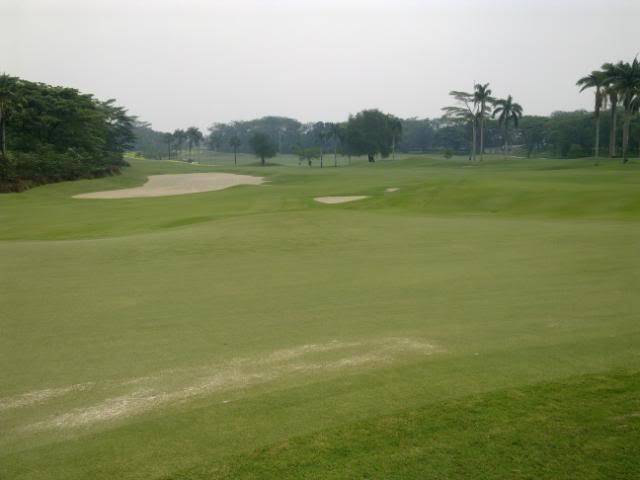 Golf in Jakarta, Indonesia (Warning - Pix intensive) 24092010165
