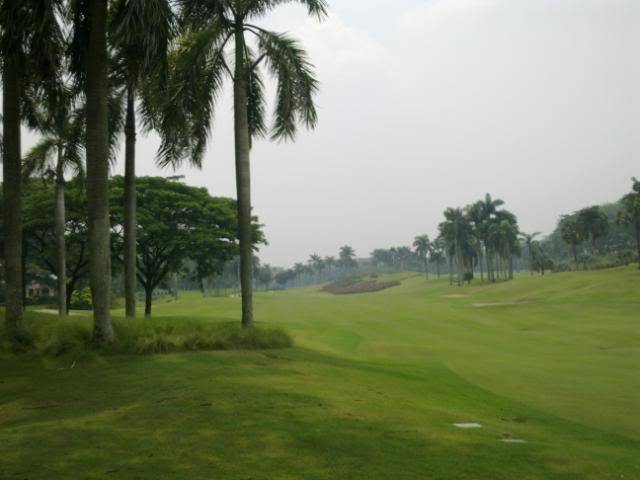 Golf in Jakarta, Indonesia (Warning - Pix intensive) 24092010167