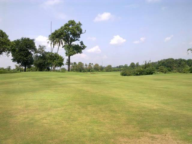 Golf in Jakarta, Indonesia (Warning - Pix intensive) 23092010131