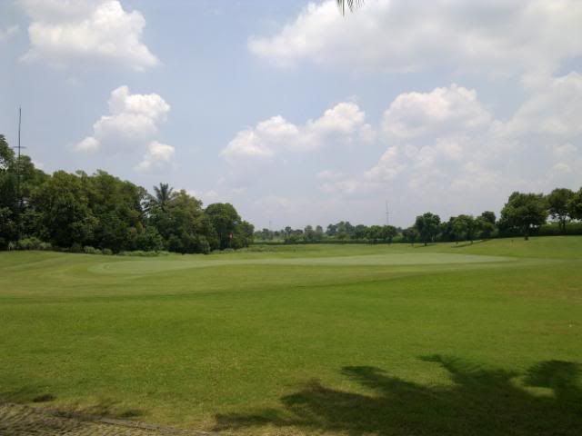 Golf in Jakarta, Indonesia (Warning - Pix intensive) 23092010134