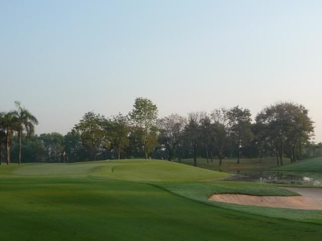 let share here: Golf courses in Bangkok P1030548