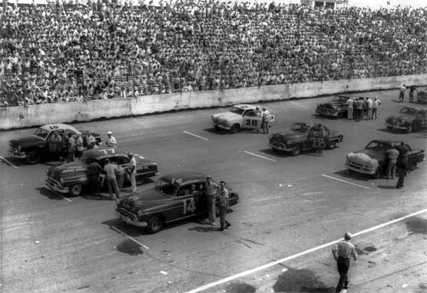 LE NASCAR, EN CHIFFRES ET EN LETTRES... - Page 4 1951DarlingtonSpeedway-6