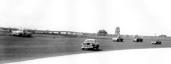 LE NASCAR, EN CHIFFRES ET EN LETTRES... - Page 4 1951DarlingtonSpeedway-7