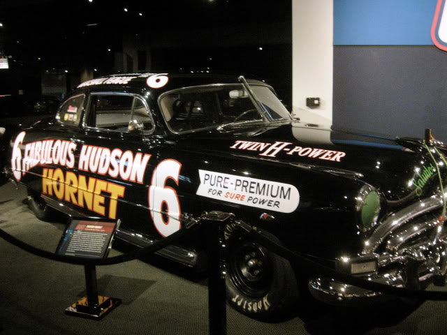 LE NASCAR, EN CHIFFRES ET EN LETTRES... - Page 5 1951HudsonMarshallTeague-1