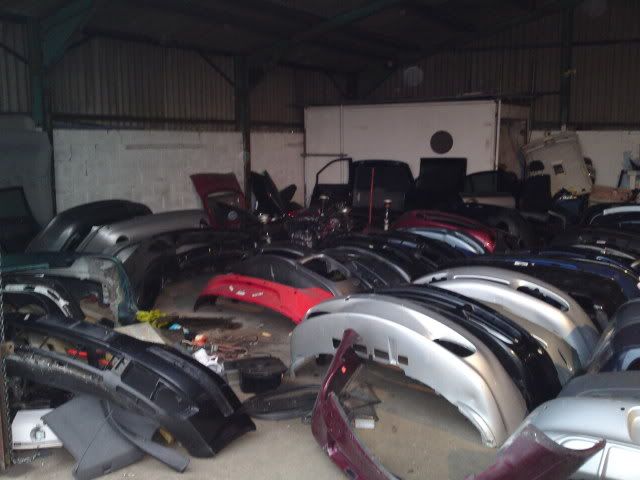 unit full of car parts need to be shifted 23032010506
