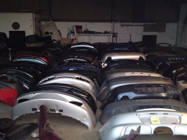 unit full of car parts need to be shifted 23032010508