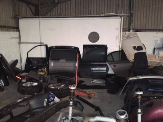 unit full of car parts need to be shifted 23032010510