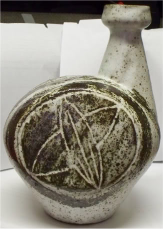 Possible Danish stoneware marked J?P, any thoughts 100_7721