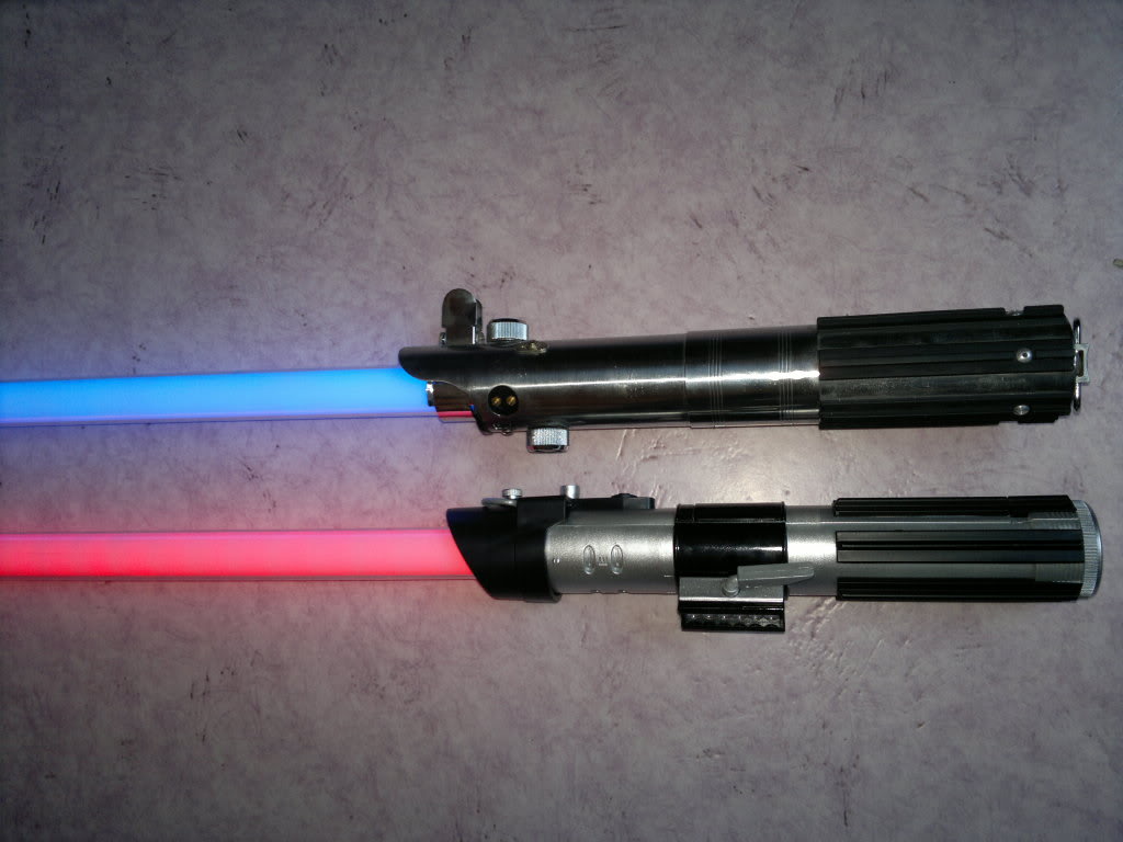 Hasbro - Star Wars - Ultimate FX Lightsaber  27022012795