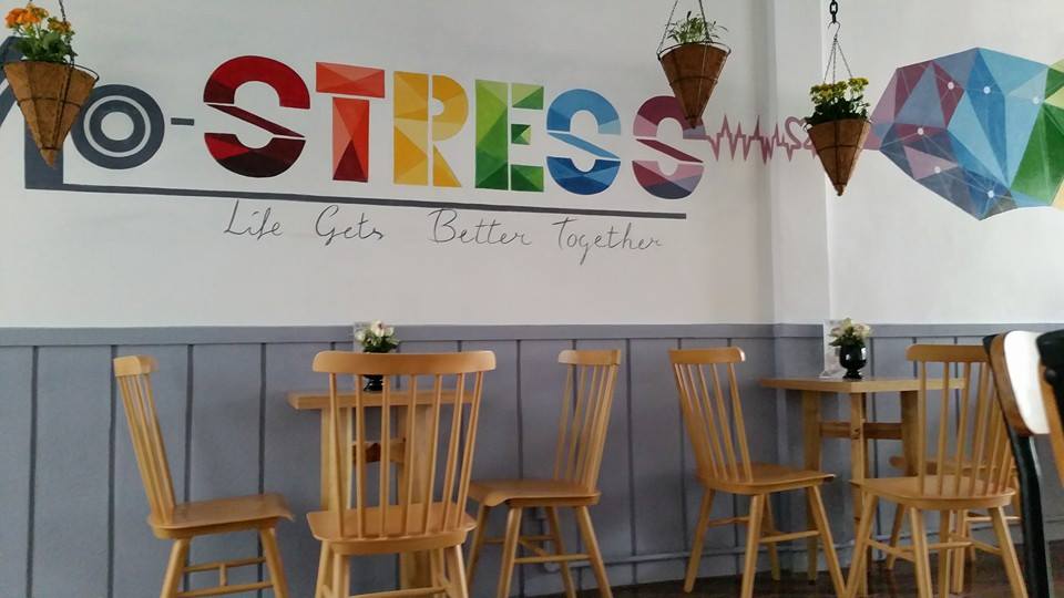 No Stress Cafe - LGBT Cafe với không gian thư giản Cầu Vồng Lục Sắc 10849723_1029559030394872_794569745060526856_n_zpsf0ecf978