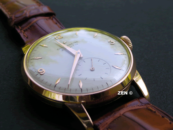 Election 9 La montre vintage ou restaurée en 2006 Zenith135latral
